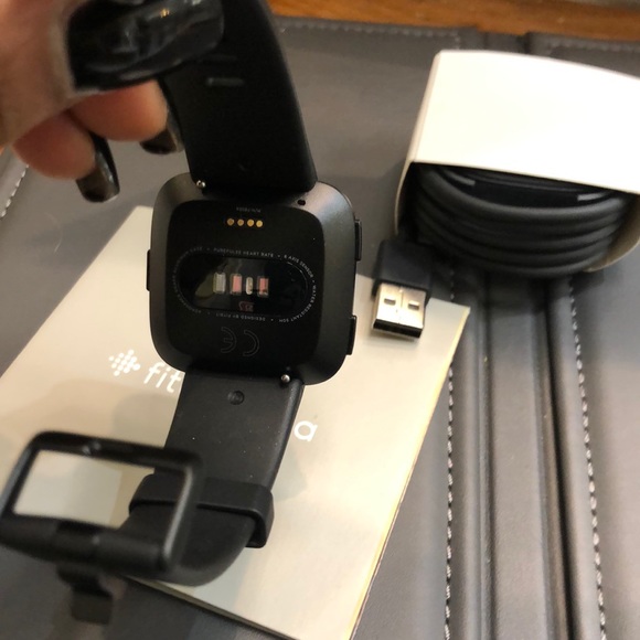Fitbit Versa - Picture 5 of 8